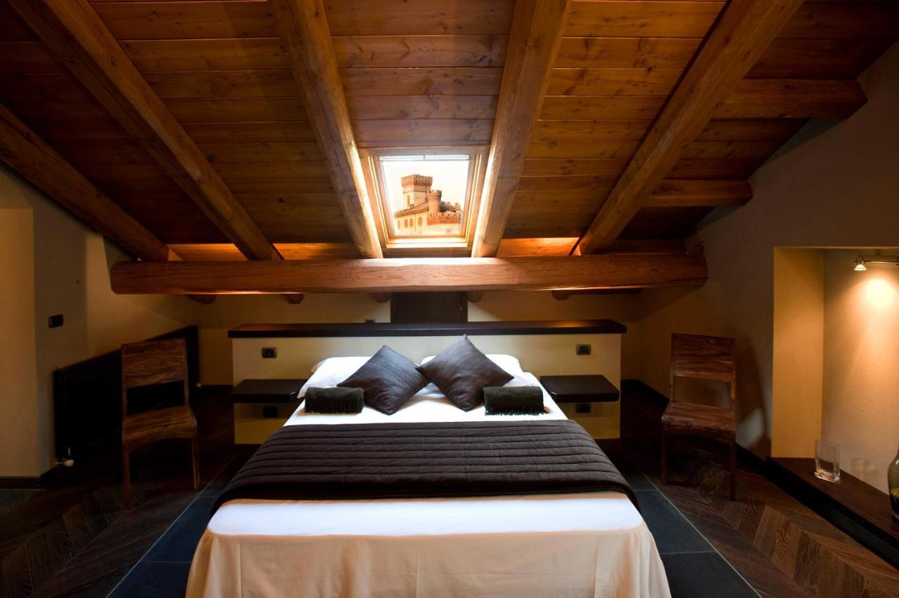 Casa Svizzera Agriturismo Bed & Breakfast Barolo Eksteriør bilde